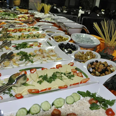 Otel Kayalar 2*