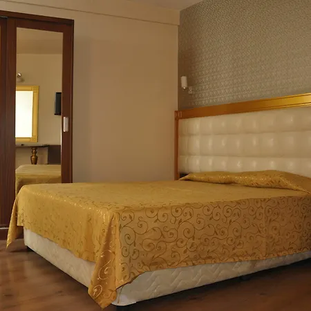 Kayalar Otel 2*