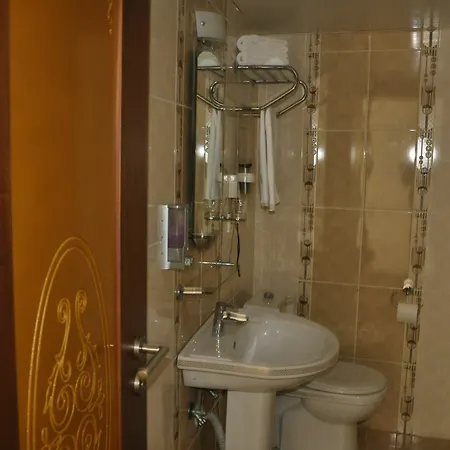 Kayalar Otel 2*